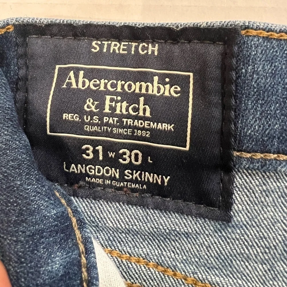 Men’s Abercrombie & Fitch 31x30 Langdon skinny stretch jean in EC